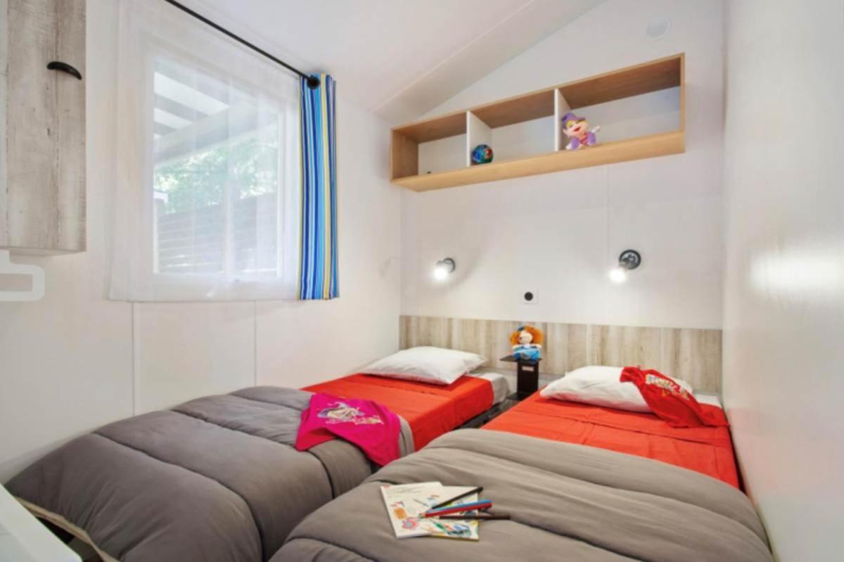 Camping Le Parc De Paris Villevaudé Zimmer foto